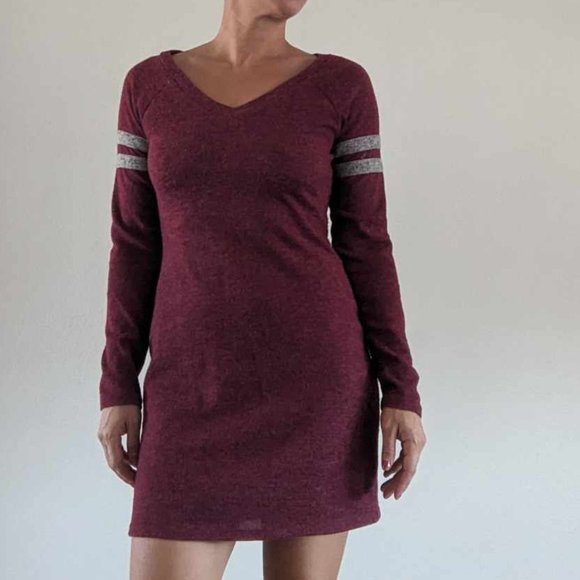 Maroon Sweater Minidress. Size M - Picture 2 of 4